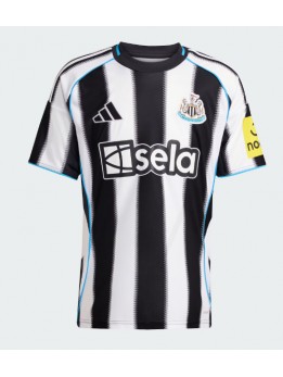 Newcastle United Domaci Dres 2025-26 Kratak Rukavima Newcastle United Domaci Dres 2025-26 Kratak Rukavima